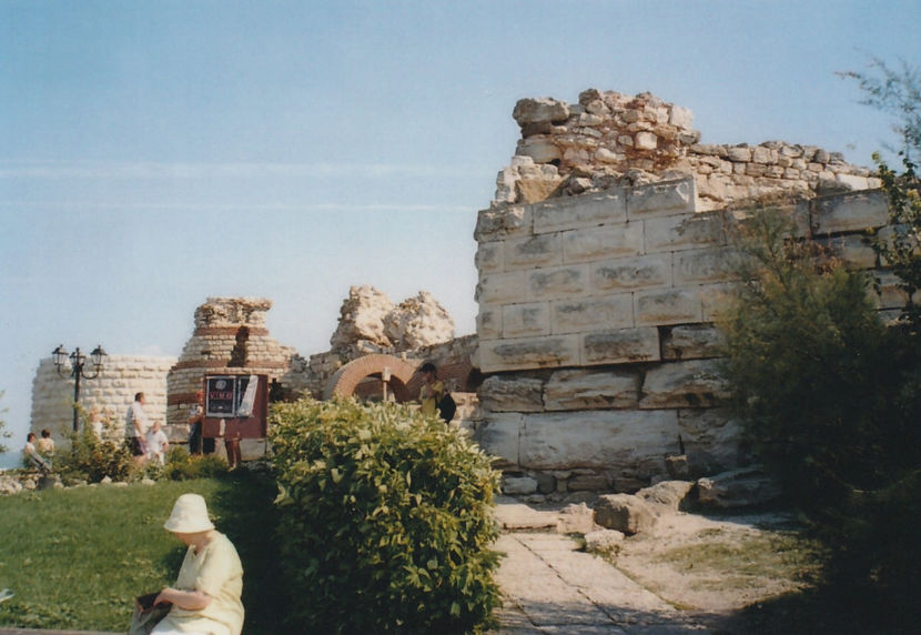 Fortificații la intrarea în oraș - Nesebar
