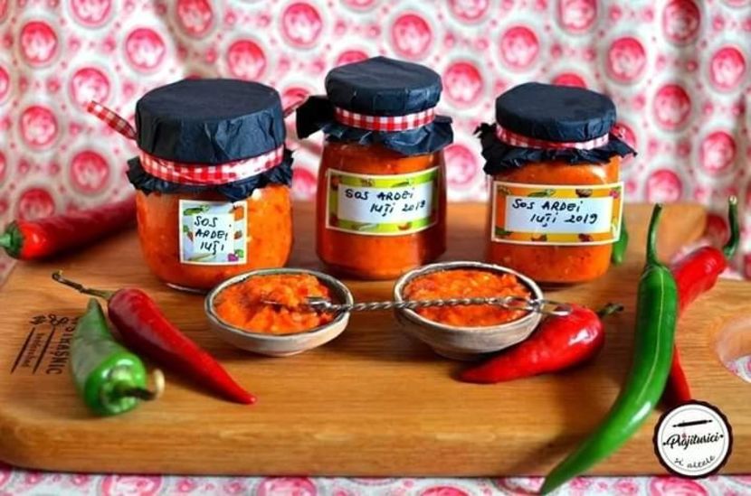  - Sos de ardei iuti la borcan pentru iarna
