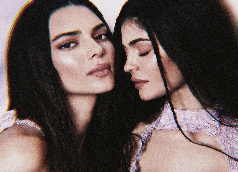 ༆31Aug،23=͟͟͞♡　　·◊· E̮x̮t̮r̮a̮: ᖽᐸendall ‹Kendall & Kylie 2.0 by Kylie Cosmetics, 2022. - flowers of fire blossom in me