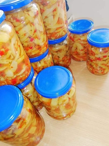  - Fasole pastai cu rosii la borcan pentru iarna