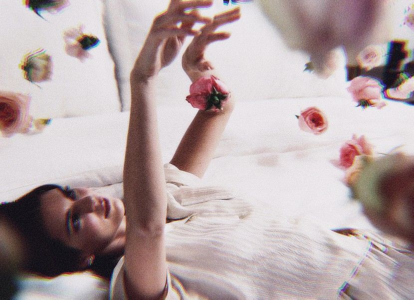 ༆10Sep،23=͟͟͞♡　　·◊· E̮x̮t̮r̮a̮: ᖽᐸendall ‹Moon Rose Mint Collection, 2022. - flowers of fire blossom in me