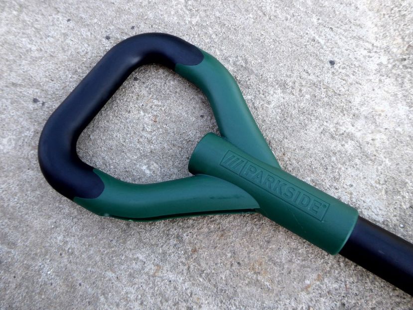 P1170637 - Cazma pentru rădăcini