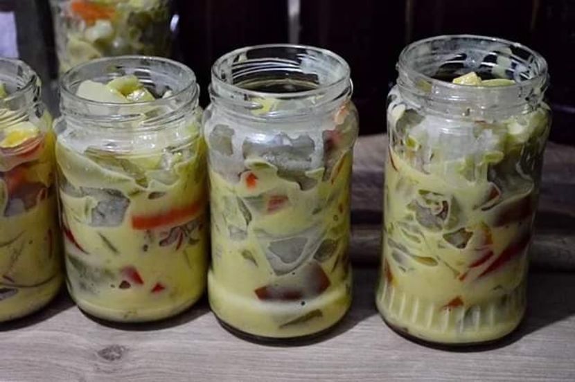  - Salata de gogonele cu mustar la borcan pentru iarna