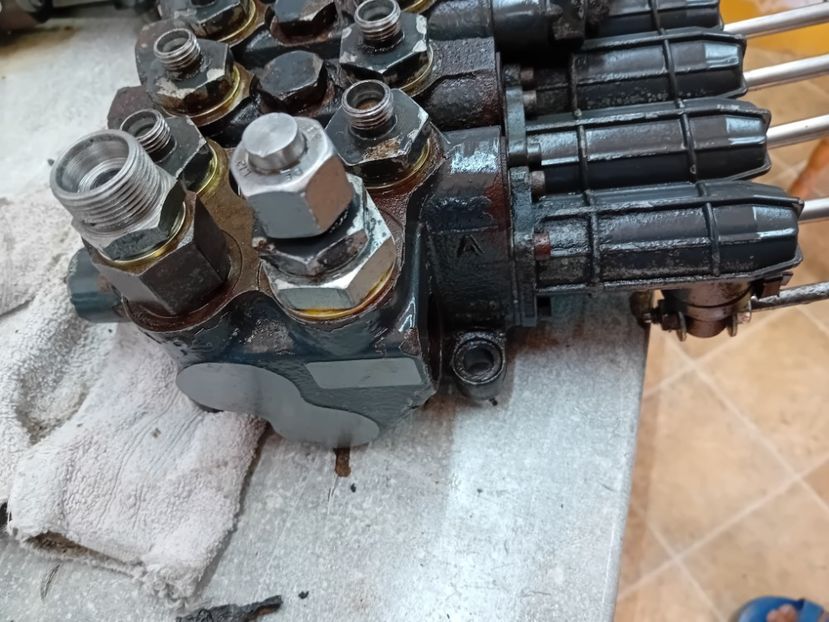 Atelier de reparatii Distribuitoare - Centru de reparatii DISTRIBUITOARE