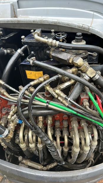 Reparatii Distribuitoare HITACHI , KUBOTA , CATERPILLAR - Centru de reparatii DISTRIBUITOARE