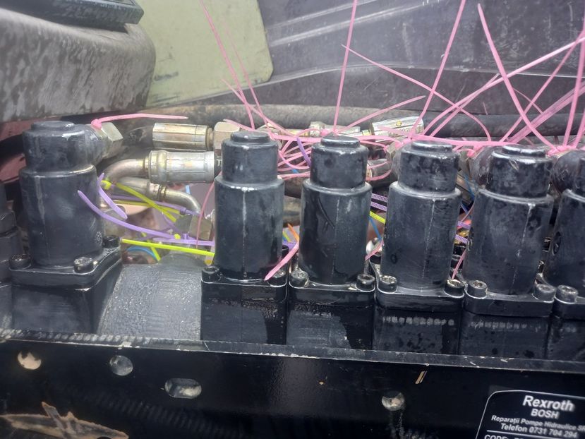 Reparatii Distribuitoare 602309 manitou - Centru de reparatii DISTRIBUITOARE