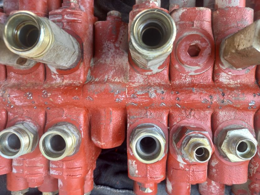 Reparatii Distribuitoare KYB KAYABA - Centru de reparatii DISTRIBUITOARE