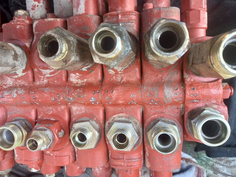 Reparatii Distribuitoare kubota - Centru de reparatii DISTRIBUITOARE