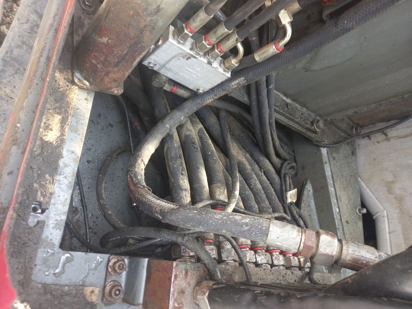 Reparatii Distribuitoare Hidraulice - Centru de reparatii DISTRIBUITOARE