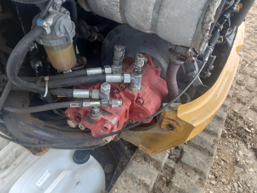 Reparatii Distribuitoare și Pompe hidraulice - Centru de reparatii DISTRIBUITOARE