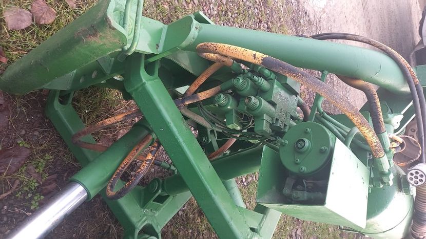 Reparatii Distribuitoare lama dezapezire - Centru de reparatii DISTRIBUITOARE