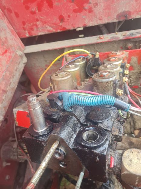 Reparatii Distribuitoare CASE - Centru de reparatii DISTRIBUITOARE