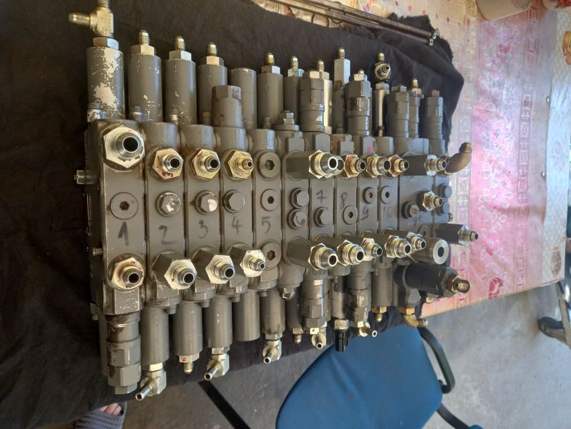 Reparatii Distribuitoare KUBOTA - Centru de reparatii DISTRIBUITOARE