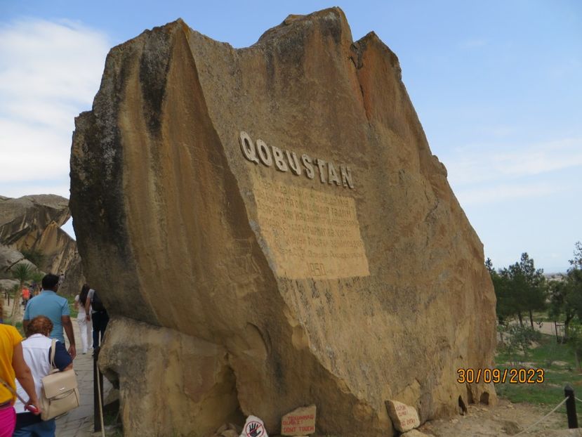  - 1 Baku - Parcul National Gobustan