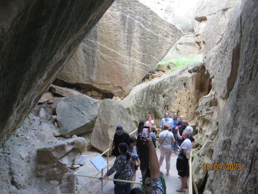 - 1 Baku - Parcul National Gobustan