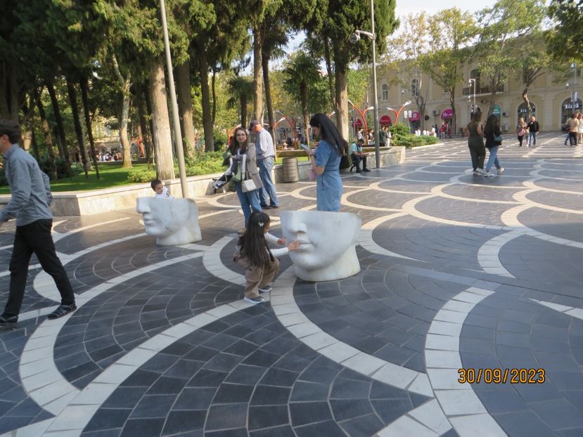  - 1 Baku - Parcul National Gobustan