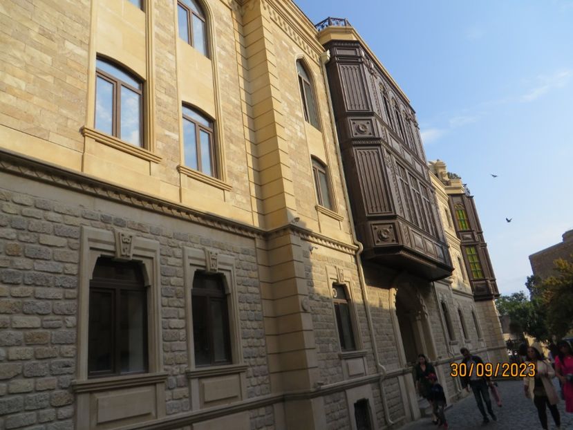  - 1 Baku - Parcul National Gobustan