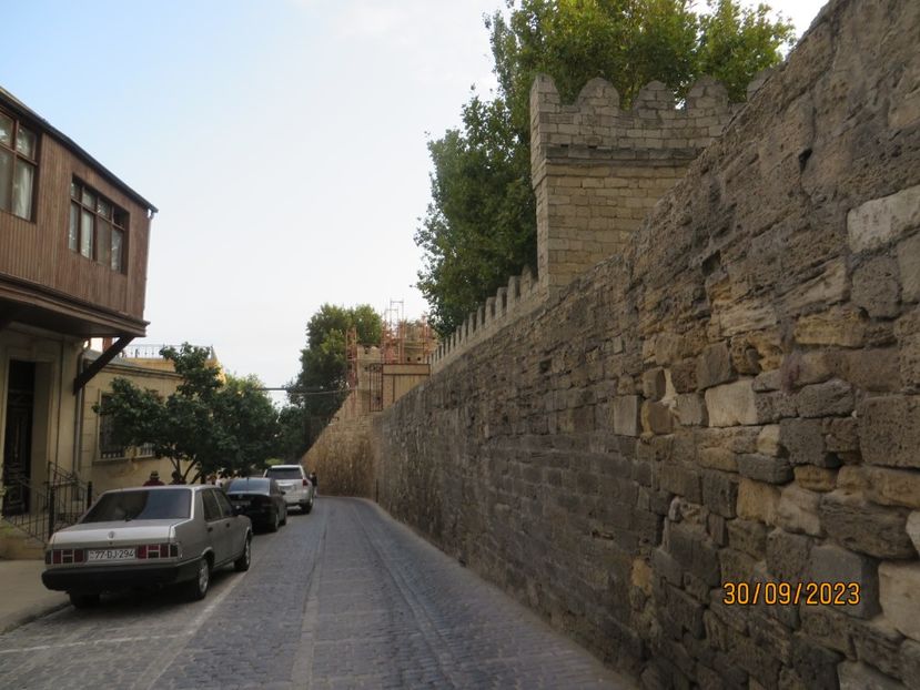  - 1 Baku - Parcul National Gobustan