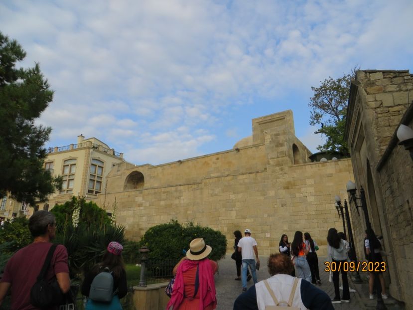  - 1 Baku - Parcul National Gobustan