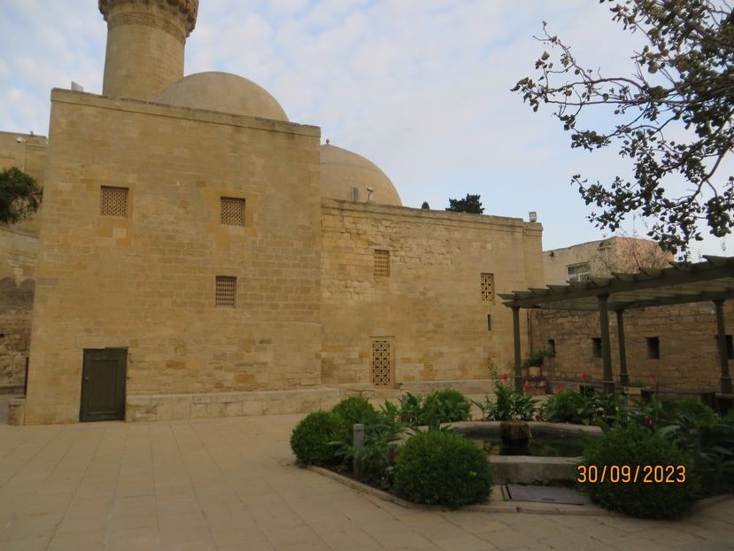  - 1 Baku - Parcul National Gobustan