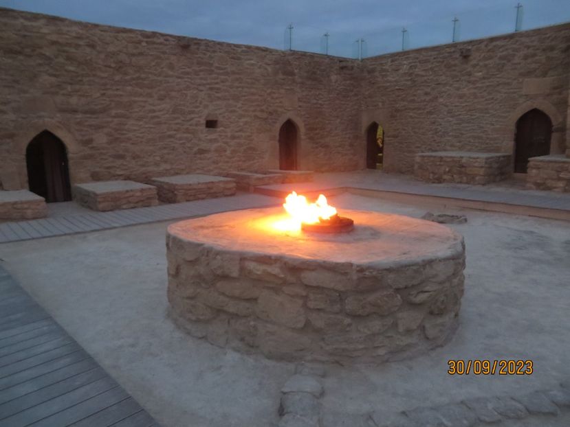 - 1 Baku - Parcul National Gobustan