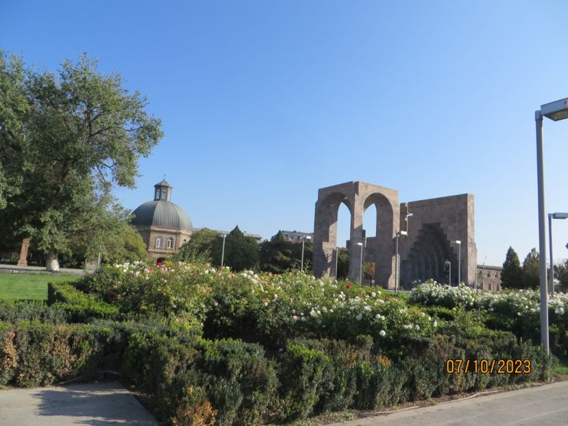  - 9 Etchmiadzin - Garni - Geghard