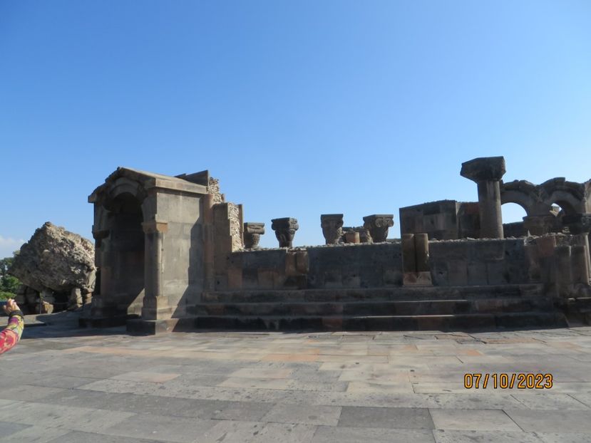  - 9 Etchmiadzin - Garni - Geghard