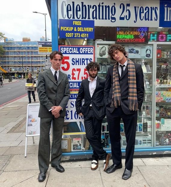 just wanted to show you how tall i nd handsome i am - Collection of Tintypes