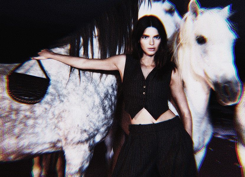༆26Oct،23=͟͟͞♡　　·◊· E̮x̮t̮r̮a̮: ᖽᐸendall ‹Stella McCartney, Winter, 2023. - flowers of fire blossom in me
