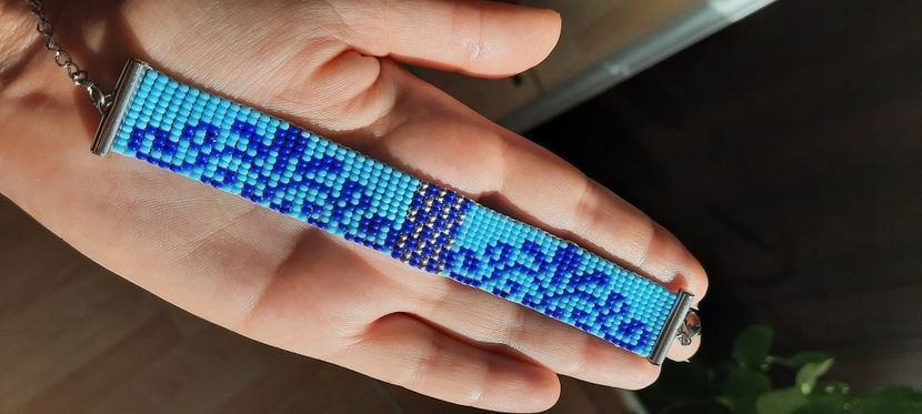 Model B12 detaliu 1 - Bratari lucrate manual