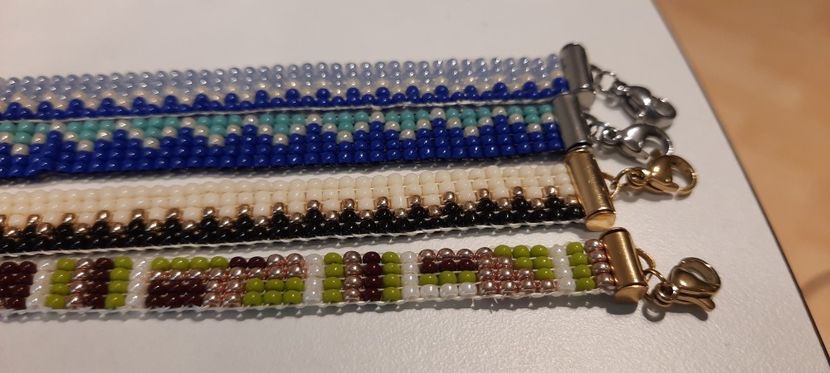 Modele bratari subțiri detaliu 2 - Bratari lucrate manual