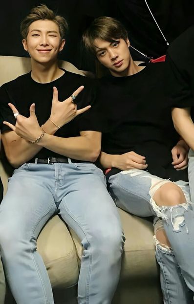✓ - Hello BTS !