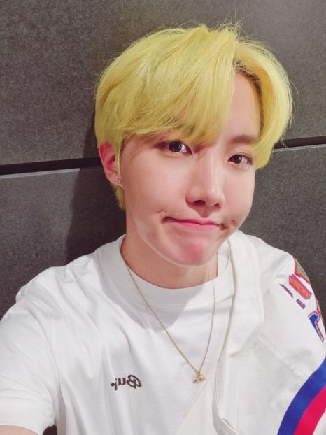  - Hello BTS !