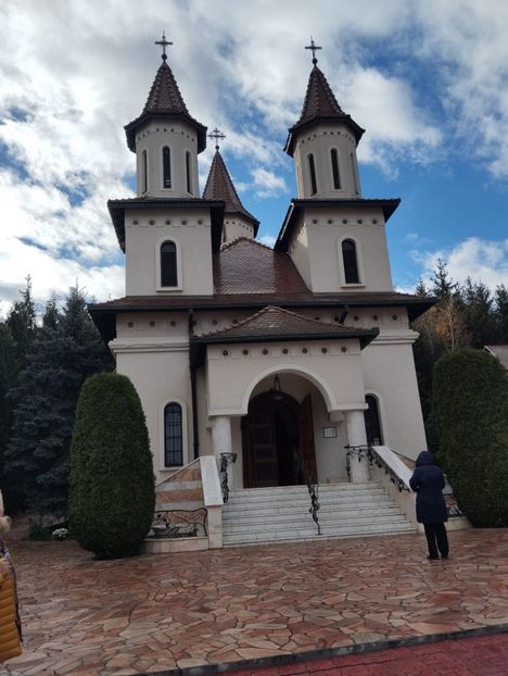 402153138_7064368363614029_5504878154799988629_n - Copie - 2023 APOLLO SÂNGEORGIU DE MUREȘ 12-13-14 noiembrie