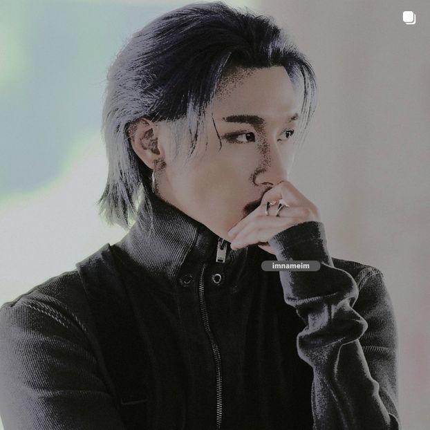 04.12.⠀⠀⠀ ✦ ꯭໋ 熱 t̟e̟n̟d̟e̟r̟♡uoᴉʇɔǝɟɟɐ. ̵ׄ ❵ - Mirrored Blind Playin