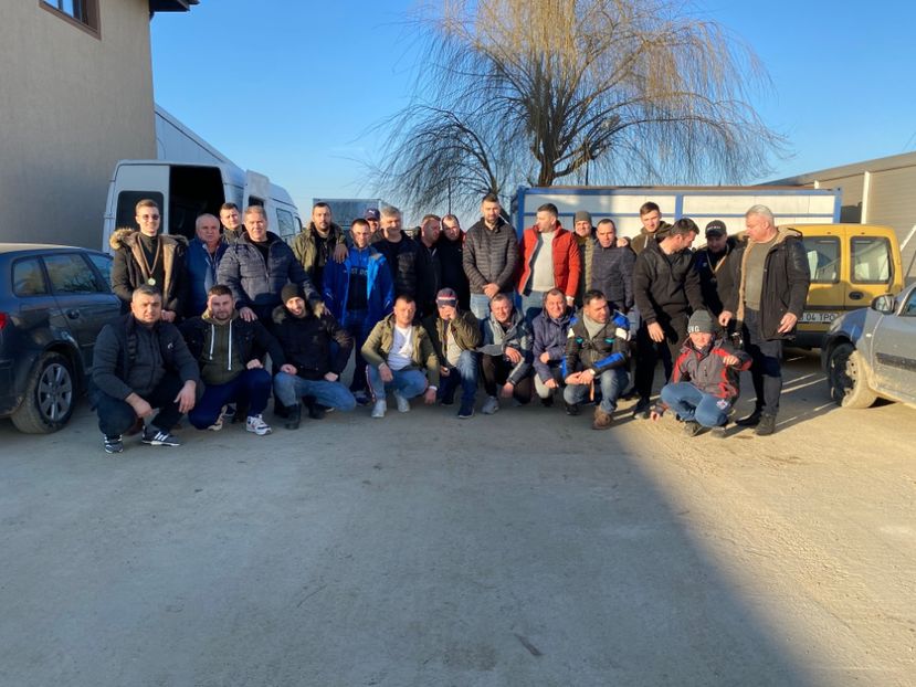 46B04C9D-5B12-4B77-8B4F-93B1FBA5E7E3 - Contact