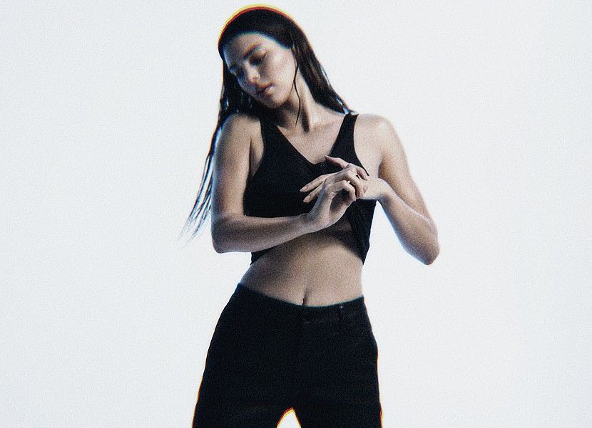 ༆10Dec،23=͟͟͞♡　　·◊· E̮x̮t̮r̮a̮: ᖽᐸendall ‹Own Denim, 2022. - flowers of fire blossom in me