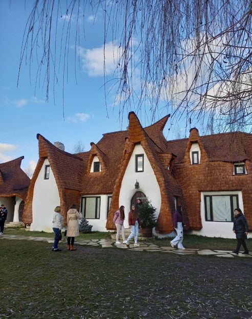  - Castelul de Lut -Valea Zanelor