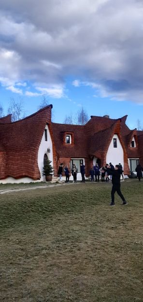  - Castelul de Lut -Valea Zanelor