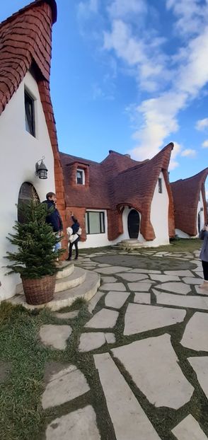  - Castelul de Lut -Valea Zanelor
