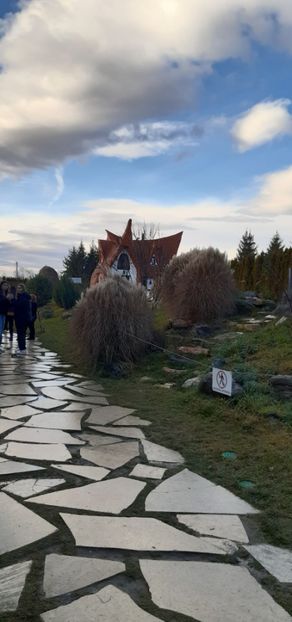  - Castelul de Lut -Valea Zanelor