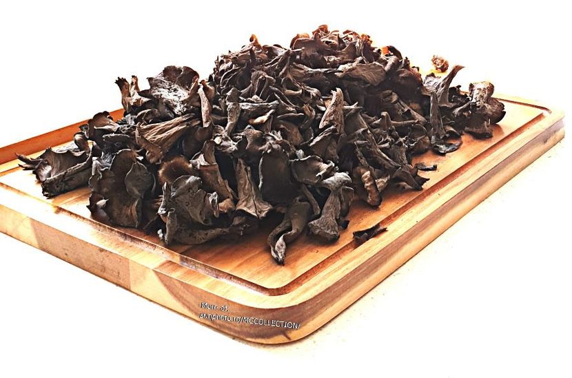 Blacks trumpets - Ciuperci Trompete negre - K - FOOD and DRINKS - Mancare si bauturi