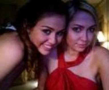 10393251_SMCZPKDIQ - miley cyrus