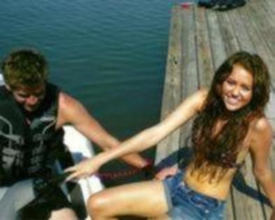 10394406_PLLIMQJKW - miley cyrus
