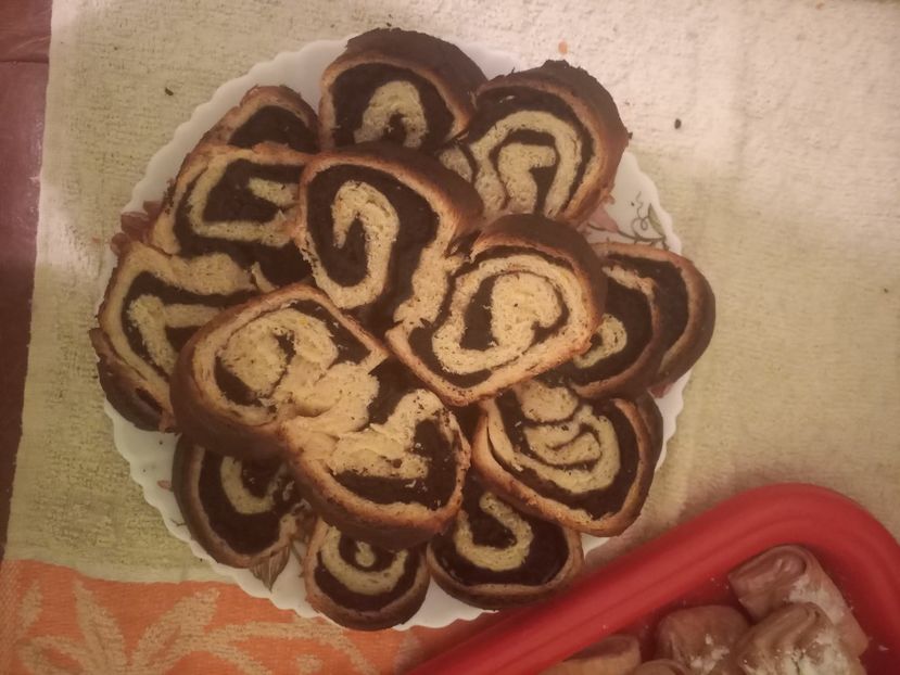Cozoreo - cozonac cu crema de biscuiti oreo - Retete 2