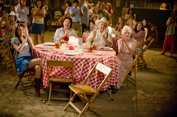 hannah-montana-the-movie-920231l[1] - miley cyrus