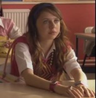 HIFYPNDLMIQNEDQJBRF - daisy miller 2