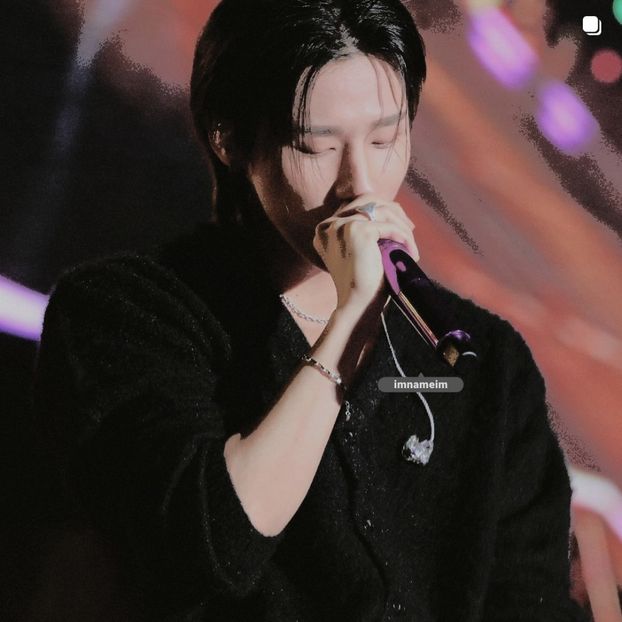 09.01.⠀⠀⠀ ✦ ꯭໋ 熱 t̟e̟n̟d̟e̟r̟♡uoᴉʇɔǝɟɟɐ. ̵ׄ ❵ - Mirrored Blind Playin