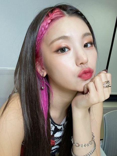  - ------------- I- KPop Aesethic Girls