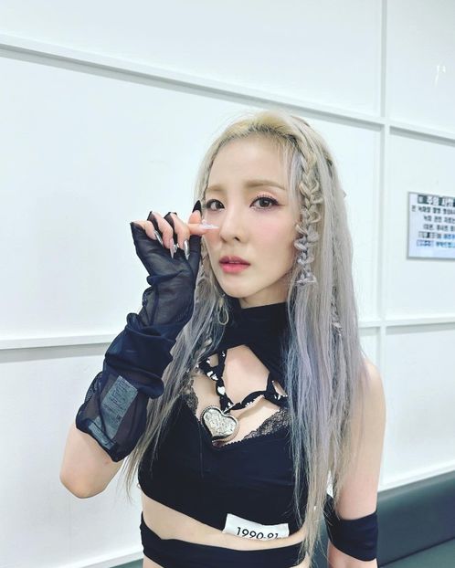  - - KPop and KPop artist SOLO